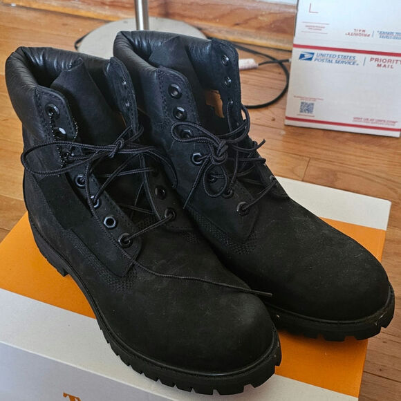 Timberland Mens Black Suede Boots Size 9M - Picture 5 of 9